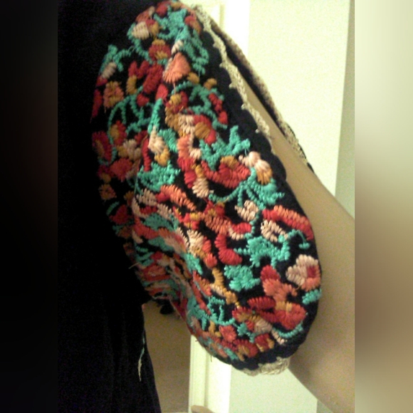 BNWOT THML (ANTHROPOLOGIE) DRESS EMBROIDERY ON TOP BLACK RUFFLE BTTM. SZ. MED - Picture 2 of 8